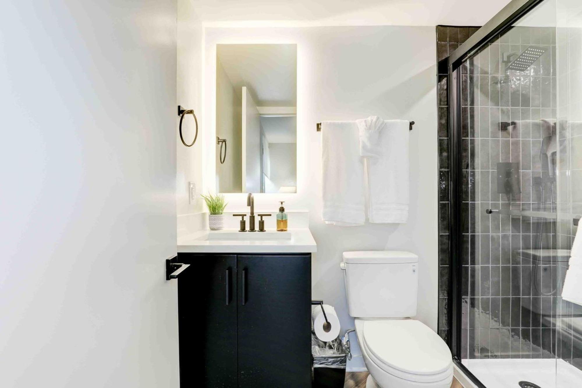 2Br Executive Apartment With Spacious Layout Arlington Extérieur photo
